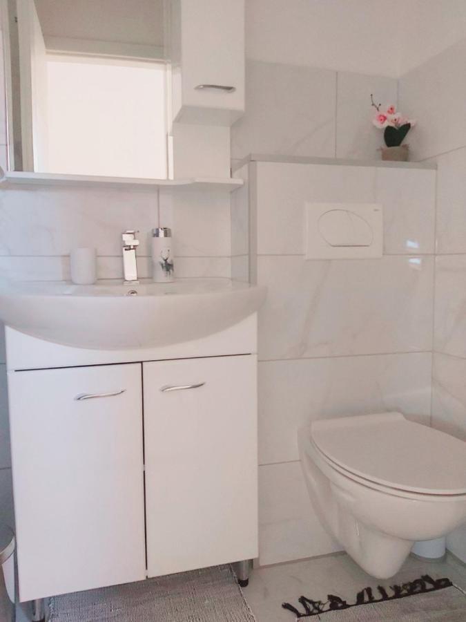 Apartman Uno 亚伊采 外观 照片